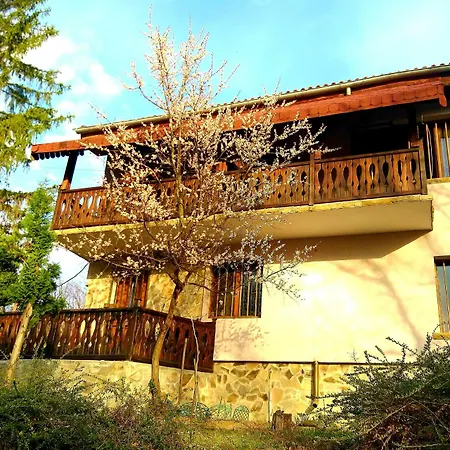 House Kapinovski Monastery Вилла *