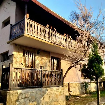 House Kapinovski Monastery Velchevo (Veliko Tarnovo)